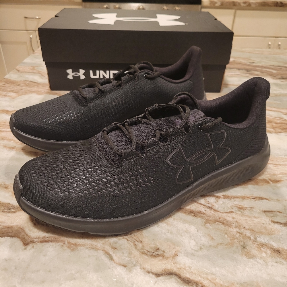 Under Armour Charged Pursuit 3, Black, Men's 15, NWT